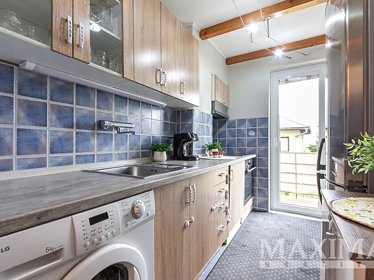Prodej rodinného domu 255 m², pozemek 384 m² - foto 4