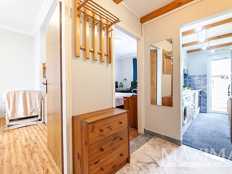Prodej rodinného domu 255 m², pozemek 384 m² - foto 8