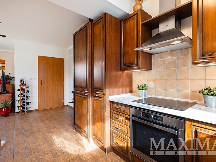 Prodej rodinného domu 92 m², pozemek 1 453 m² - foto 4