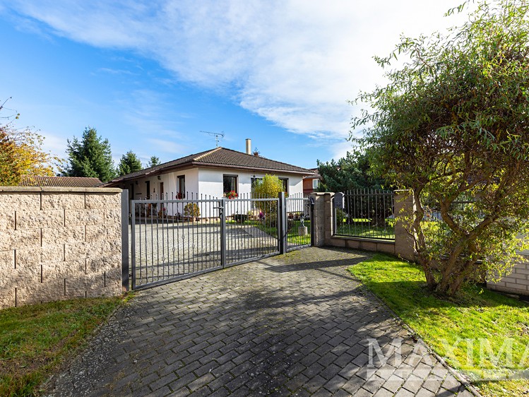 Prodej rodinného domu 92 m², pozemek 1 453 m² - foto 2