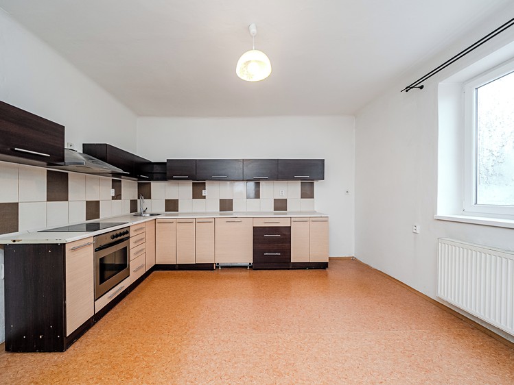 Prodej rodinného domu 128 m², pozemek 418 m² - foto 2