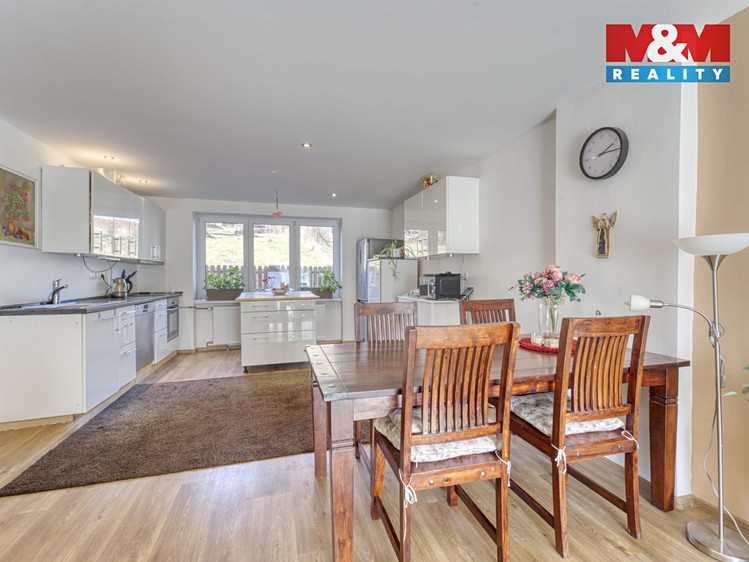 Prodej rodinného domu 147 m², pozemek 468 m² - foto 4