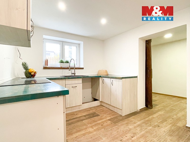 Prodej  rodinného domu 275 m², pozemek 235 m² - foto 8