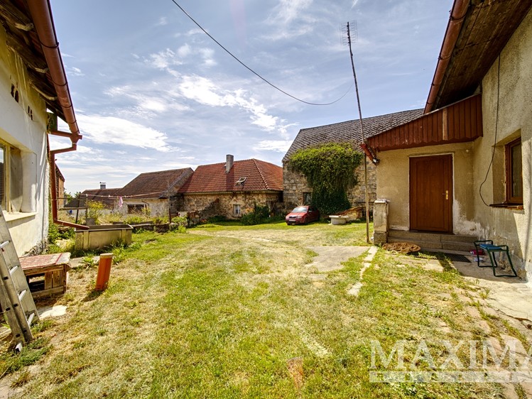 Prodej rodinného domu 2 032 m², pozemek 5 365 m² - foto 3