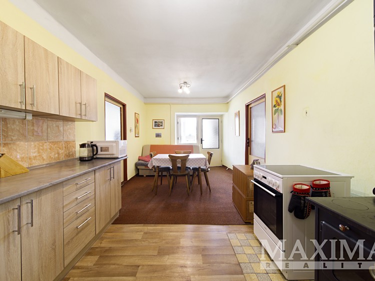 Prodej rodinného domu 2 032 m², pozemek 5 365 m² - foto 5