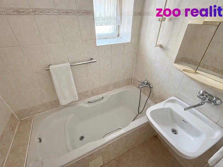 Prodej  vícegeneračního domu 152 m², pozemek 341 m² - foto 7