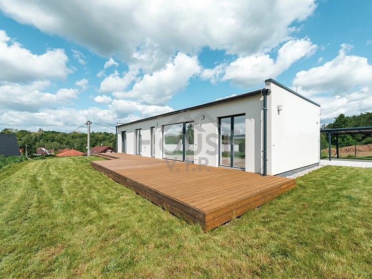 Prodej rodinného domu 82 m², pozemek 806 m² - foto 1
