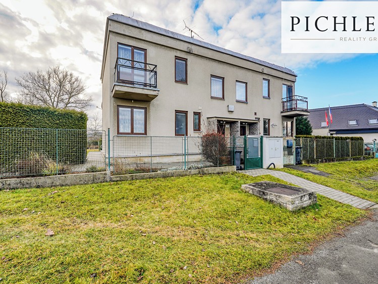 Prodej rodinného domu 109 m², pozemek 781 m² - foto 1