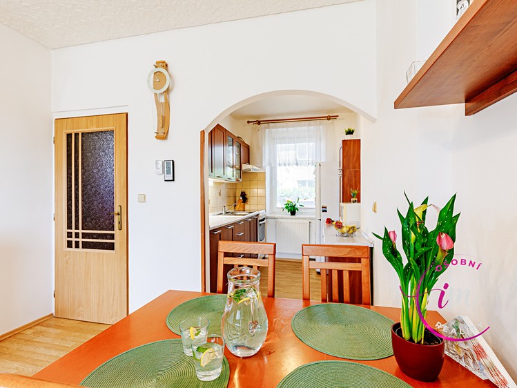 Prodej rodinného domu 117 m², pozemek 336 m² - foto 1