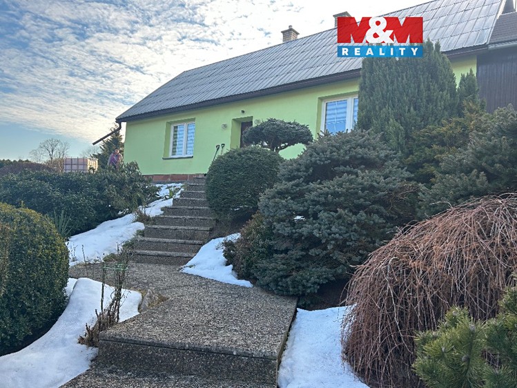 Prodej rodinného domu 170 m², pozemek 1 331 m² - foto 1