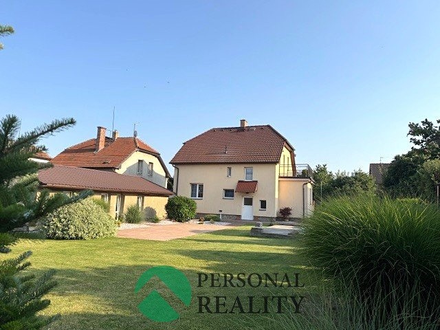Prodej  rodinného domu 167 m², pozemek 946 m² - foto 3