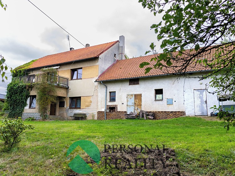 Prodej rodinného domu 307 m², pozemek 3 957 m² - foto 1