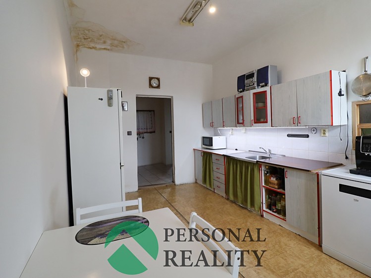 Prodej rodinného domu 600 m², pozemek 798 m² - foto 4
