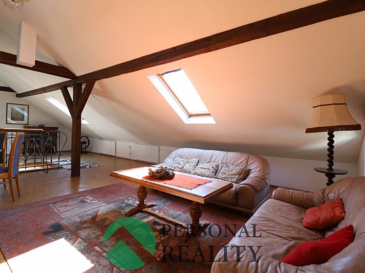 Prodej rodinného domu 261 m², pozemek 1 958 m² - foto 6