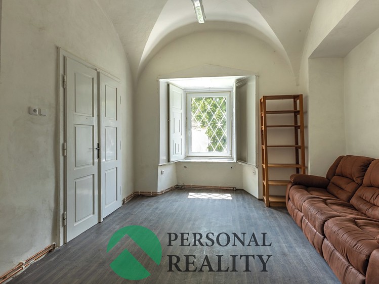 Prodej rodinného domu 2 000 m², pozemek 6 500 m² - foto 6