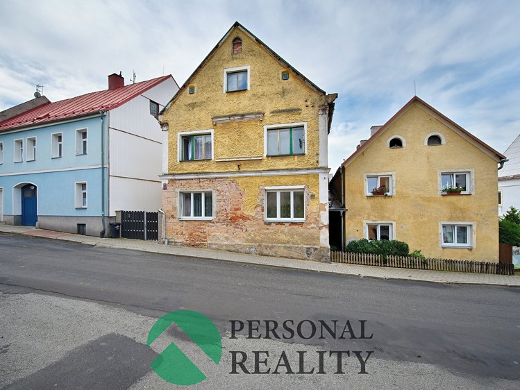 Prodej rodinného domu 191 m², pozemek 691 m² - foto 4
