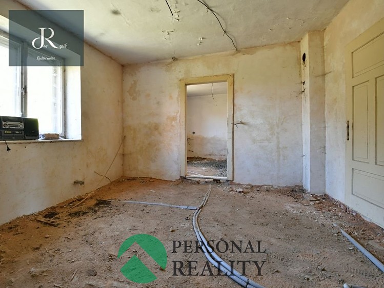 Prodej  rodinného domu 250 m², pozemek 1 581 m² - foto 4