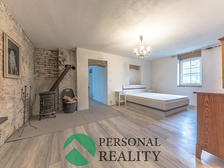 Prodej rodinného domu 270 m², pozemek 672 m² - foto 3