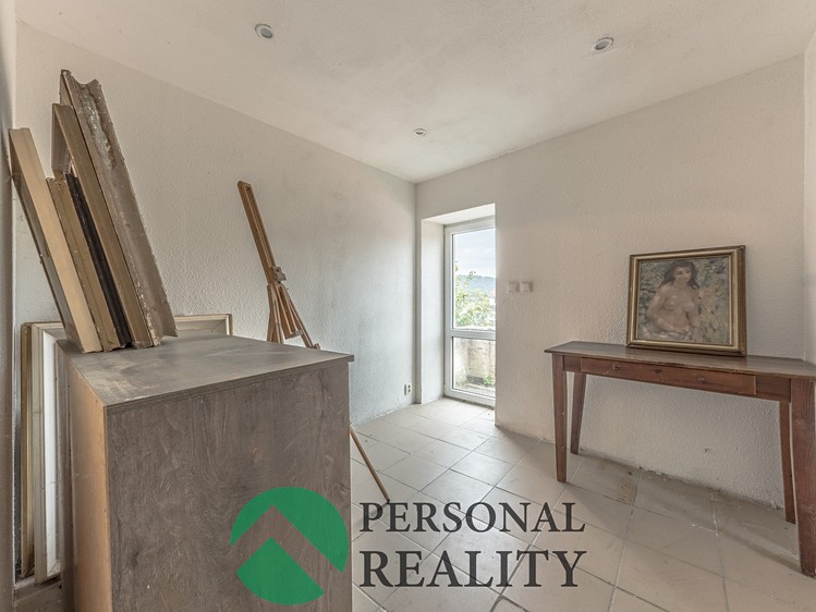 Prodej rodinného domu 270 m², pozemek 672 m² - foto 8
