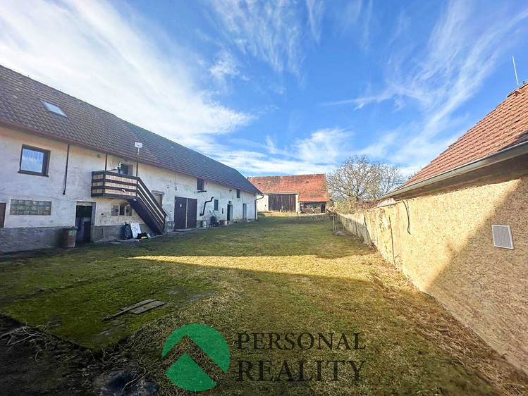 Prodej rodinného domu 100 m², pozemek 5 448 m² - foto 2