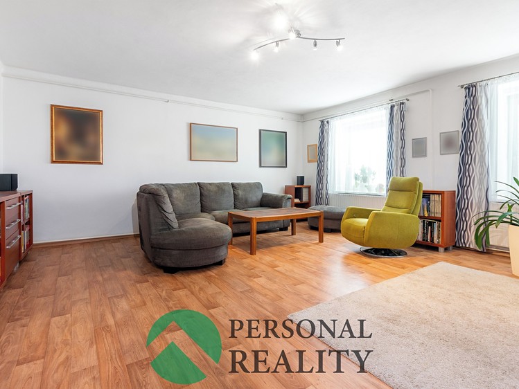 Prodej rodinného domu 164 m², pozemek 843 m² - foto 3