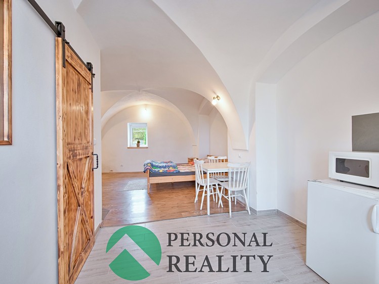 Prodej rodinného domu 250 m², pozemek 188 m² - foto 2