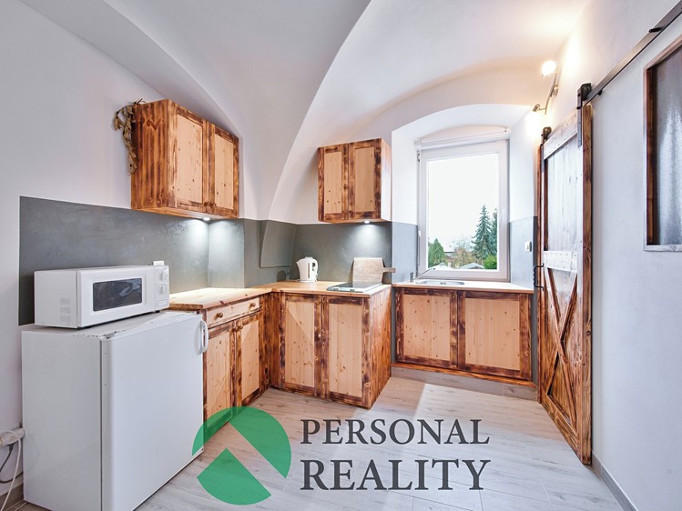 Prodej rodinného domu 250 m², pozemek 188 m² - foto 1
