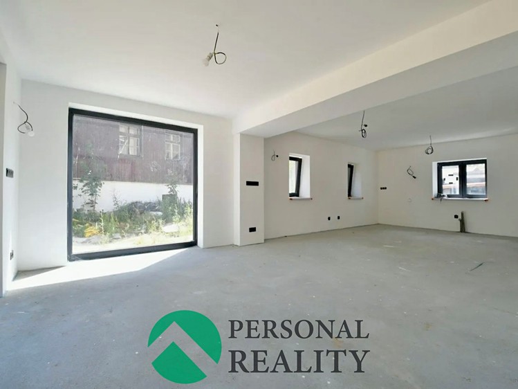 Prodej rodinného domu 170 m², pozemek 703 m² - foto 1