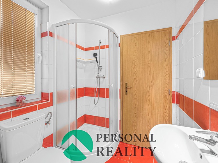 Prodej rodinného domu 97 m², pozemek 738 m² - foto 8