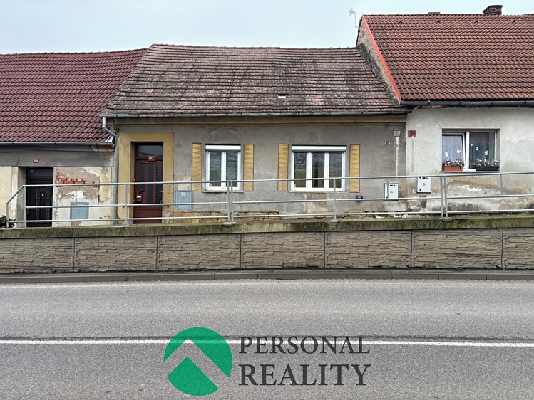 Prodej rodinného domu 72 m², pozemek 180 m² - foto 2