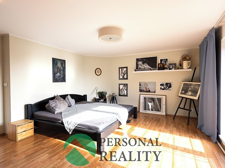 Prodej  rodinného domu 251 m², pozemek 929 m² - foto 6