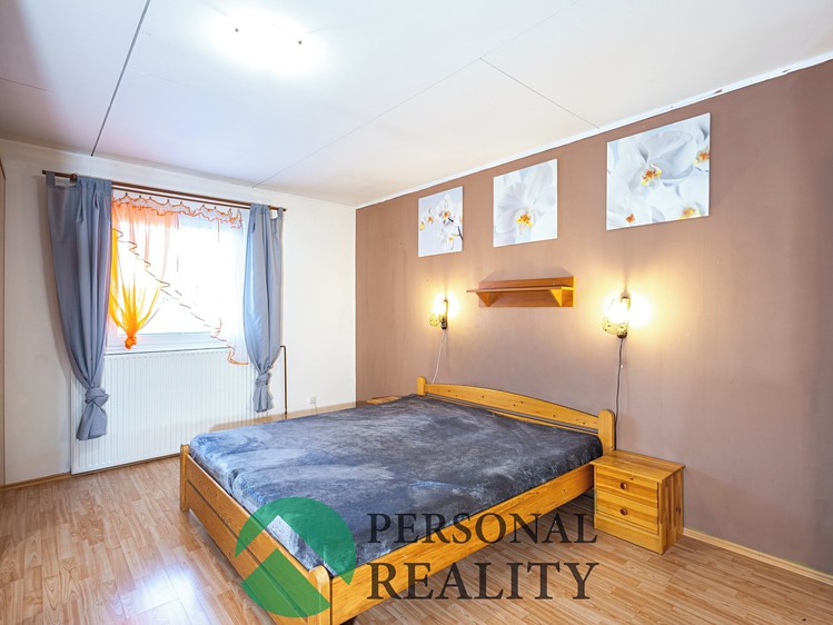 Prodej rodinného domu 280 m², pozemek 608 m² - foto 7