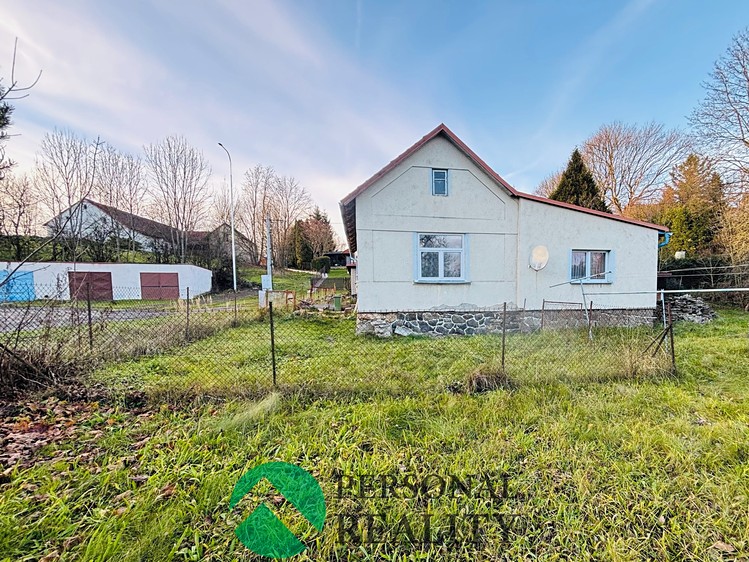Prodej rodinného domu 123 m², pozemek 1 411 m² - foto 2