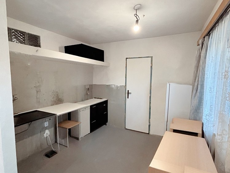 Prodej rodinného domu 123 m², pozemek 1 411 m² - foto 8