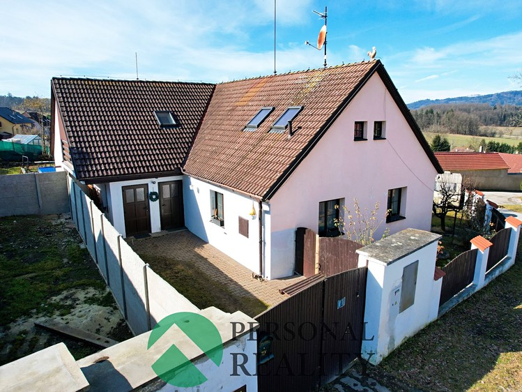 Prodej rodinného domu 170 m², pozemek 746 m² - foto 1