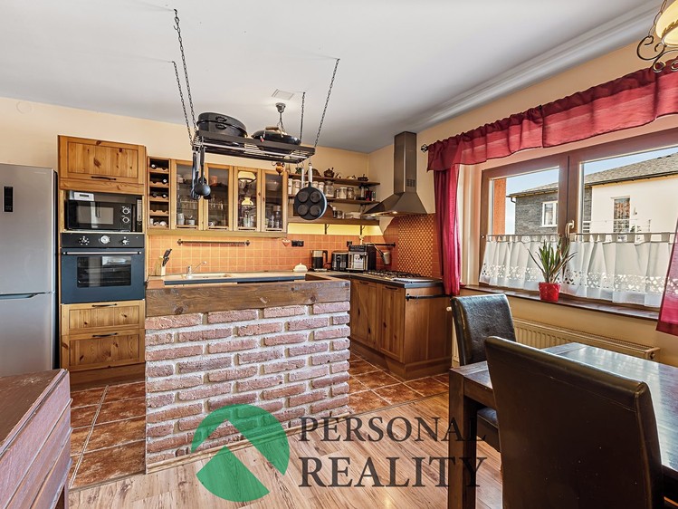 Prodej rodinného domu 183 m², pozemek 389 m² - foto 6