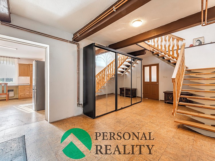 Prodej rodinného domu 460 m², pozemek 2 975 m² - foto 4
