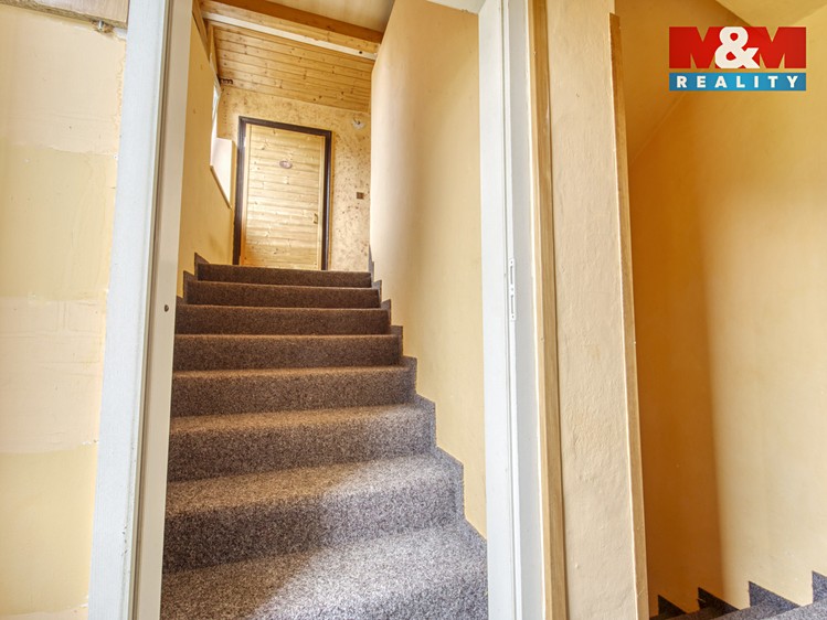 Prodej rodinného domu 800 m², pozemek 662 m² - foto 7