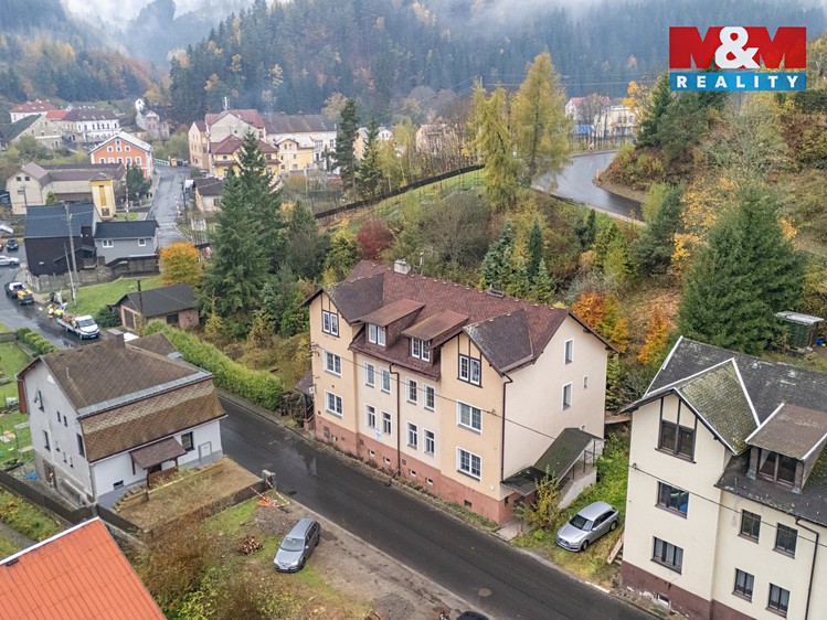 Prodej rodinného domu 800 m², pozemek 662 m² - foto 8