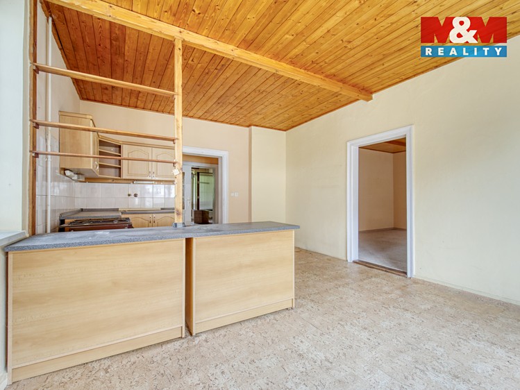 Prodej rodinného domu 800 m², pozemek 662 m² - foto 6