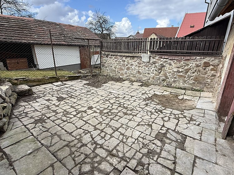 Prodej rodinného domu 112 m², pozemek 220 m² - foto 2