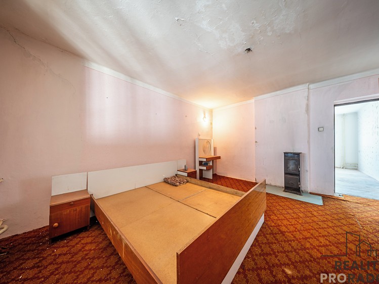 Prodej rodinného domu 420 m², pozemek 432 m² - foto 2