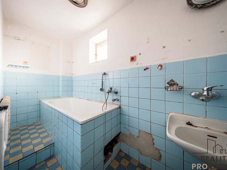 Prodej rodinného domu 420 m², pozemek 432 m² - foto 5