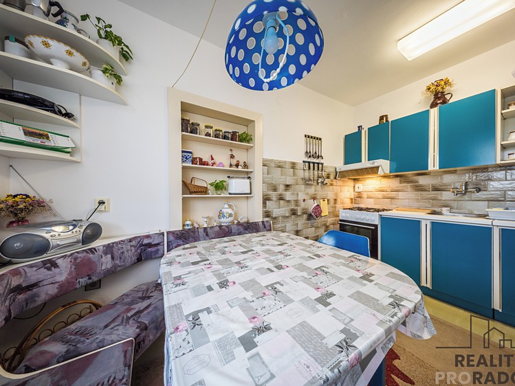Prodej rodinného domu 420 m², pozemek 753 m² - foto 5