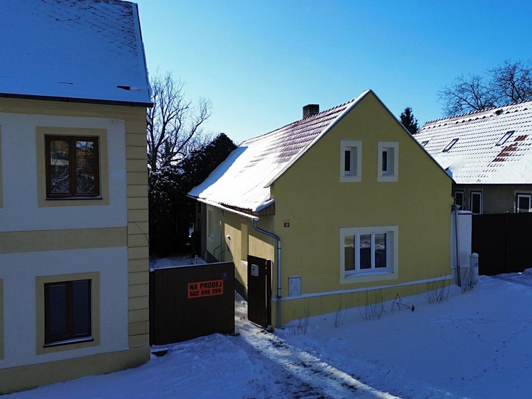 Prodej rodinného domu 74 m², pozemek 335 m² - foto 2
