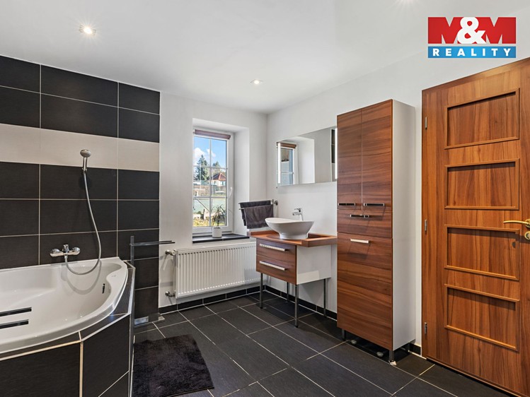 Prodej rodinného domu 160 m², pozemek 809 m² - foto 7