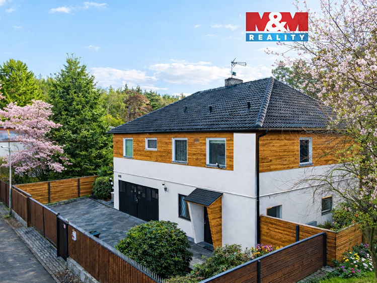 Prodej rodinného domu 128 m², pozemek 570 m² - foto 1