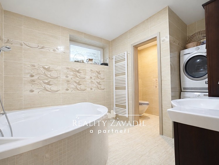 Prodej  rodinného domu 140 m², pozemek 1 084 m² - foto 6