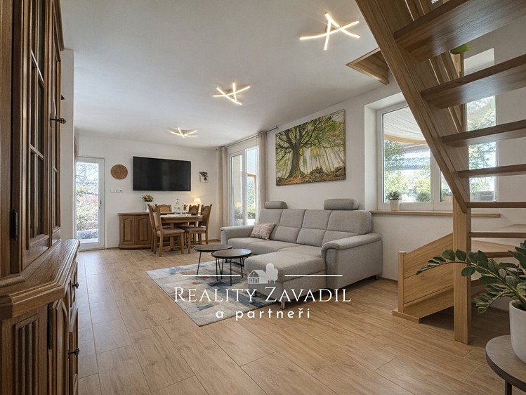 Prodej  rodinného domu 140 m², pozemek 1 084 m² - foto 5