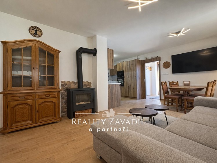 Prodej  rodinného domu 140 m², pozemek 1 084 m² - foto 8